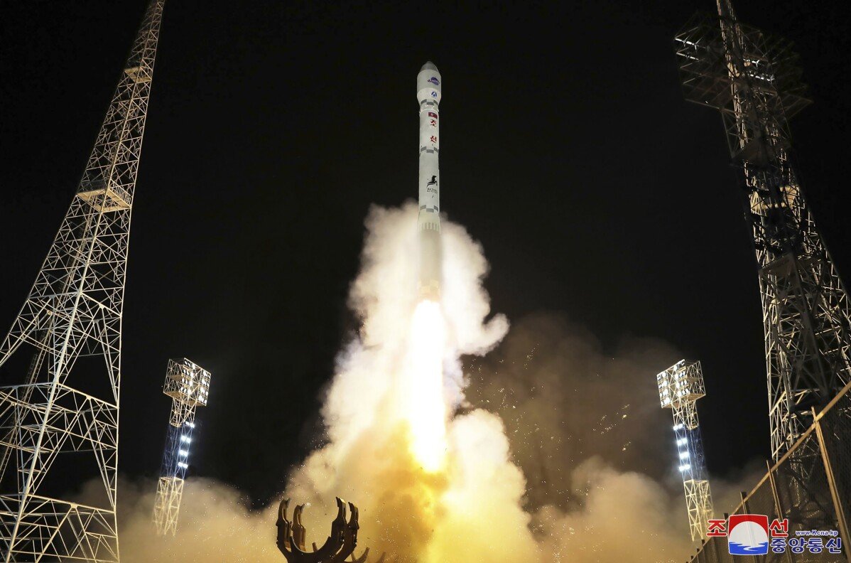 北朝鮮、第２の軍事スパイ衛星を搭載したロケットの打ち上げ計画を発表